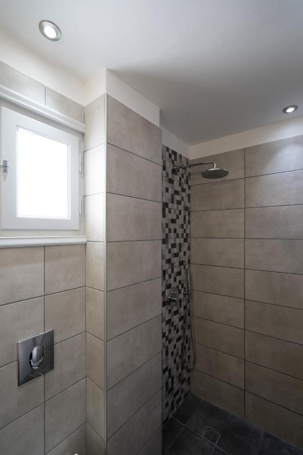 White Lily Suites & Lofts - Adults Only 16 Plus Perivolos  Exterior foto