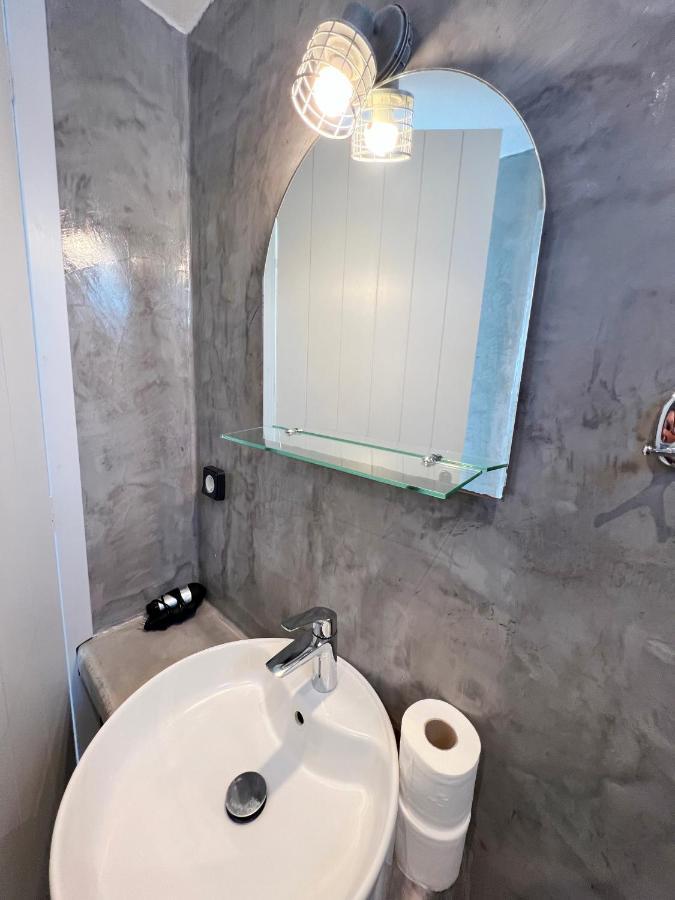 White Lily Suites & Lofts - Adults Only 16 Plus Perivolos  Exterior foto