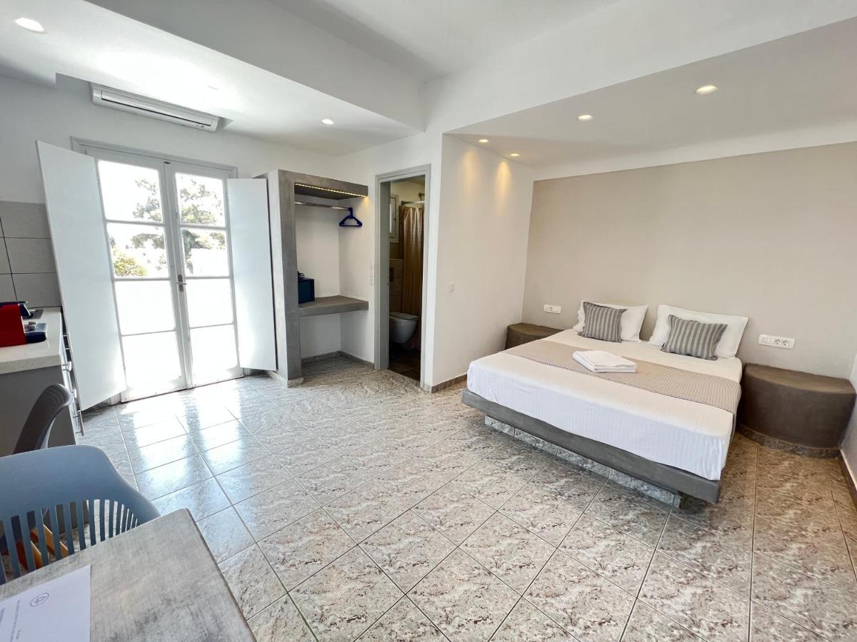 White Lily Suites & Lofts - Adults Only 16 Plus Perivolos  Exterior foto