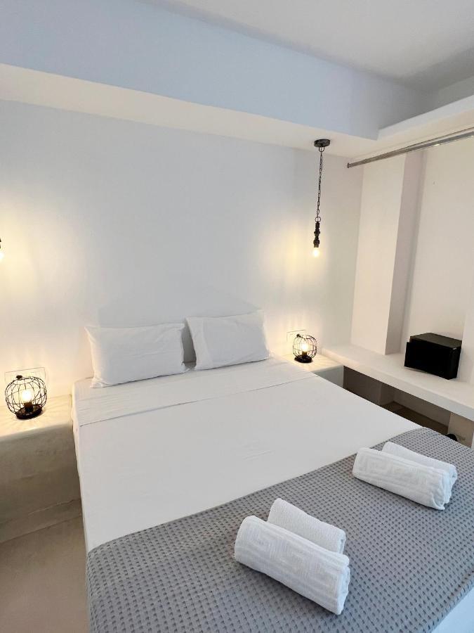 White Lily Suites & Lofts - Adults Only 16 Plus Perivolos  Exterior foto
